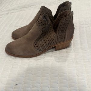 Vince Camuto Booties